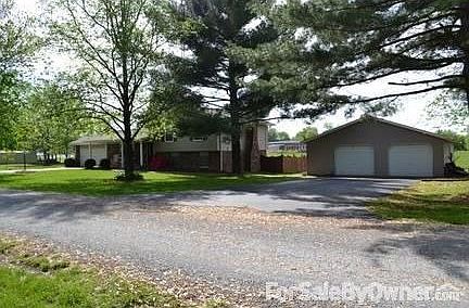 Large Yard
						:
						House sits in the middle of a triple lot for a total of nearly 1 acre