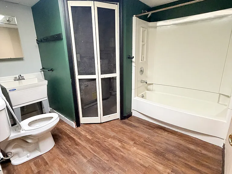 44 Helen Ave #B — Photo 8