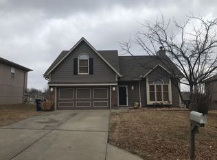 507 NE Fox Trail Dr, Blue Springs, MO 64014