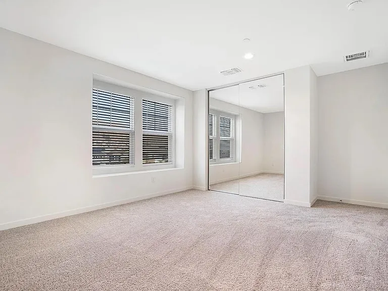 7681 River Gulch Rd — Photo 2