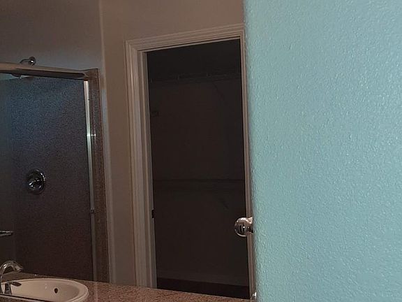 3rd image of 190 Healdsburg Ave #U44