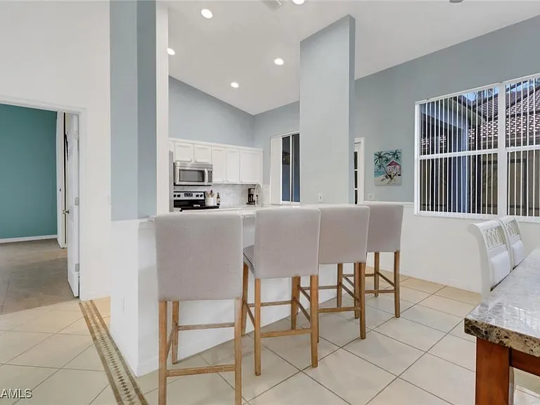 9521 Mariners Cove Ln — Photo 6