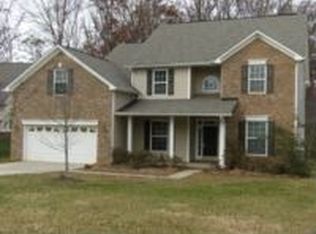 12140 Stone Forest Dr, Pineville, NC 28134