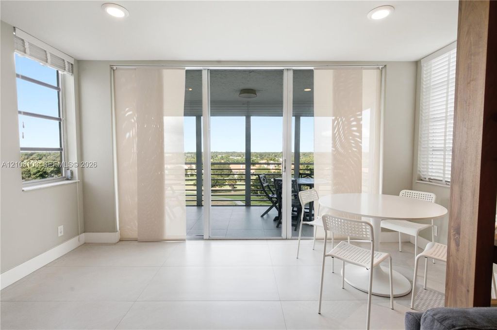 3507 Oaks Way APT 802, photo 8