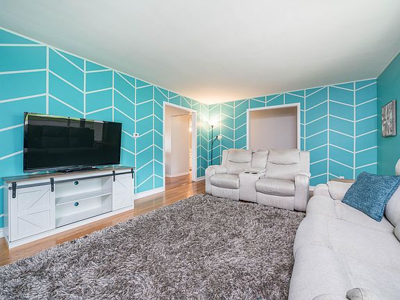 5th image of 2603 Hemlock Ave