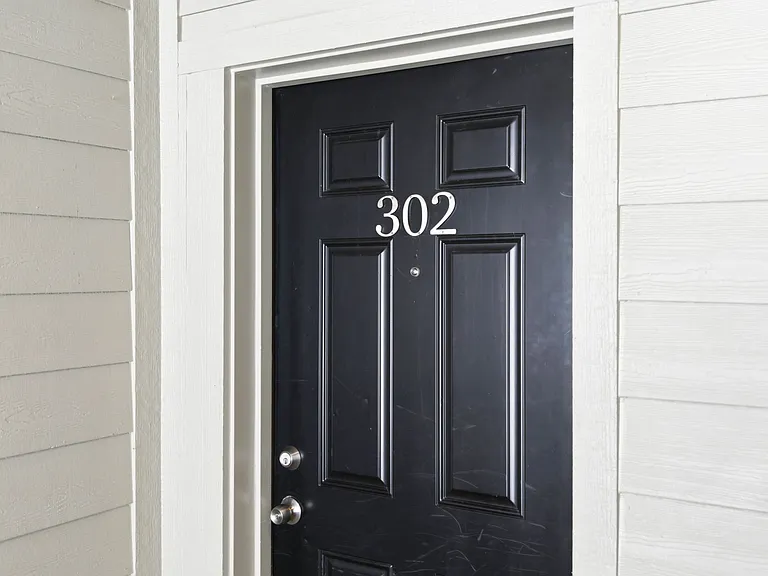 Greenbrier Apartments — Photo 85