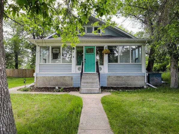 8 N 2nd St W, Magrath, AB T0K 1J0