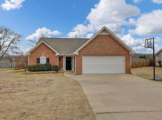 165 Stonehaven Dr, Pelham, AL 35124