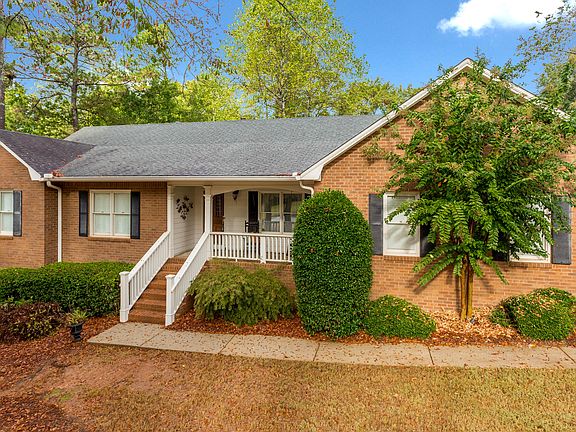 2nd image of 4055 Brookdale Ct