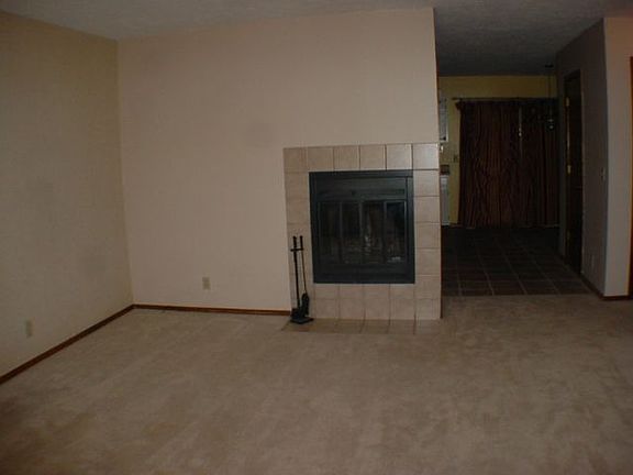 3rd image of 2906 Van Buren St