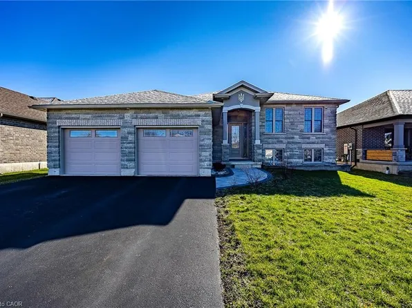 324 Courtland St, Norfolk County, ON N4B 0A8