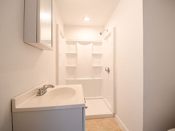 4th image of 425 W 29th Ave
