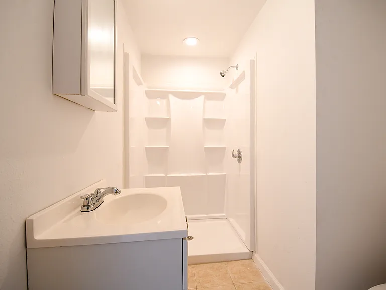 425 W 29th Ave — Photo 4