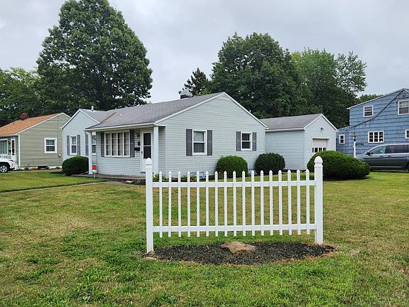 2nd image of 2119 N Manor Dr