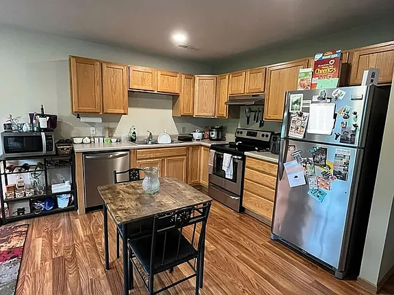 635 E Dayton St — Photo 14