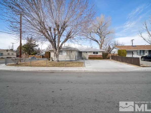 2 E Devere Way, Sparks, NV 89431