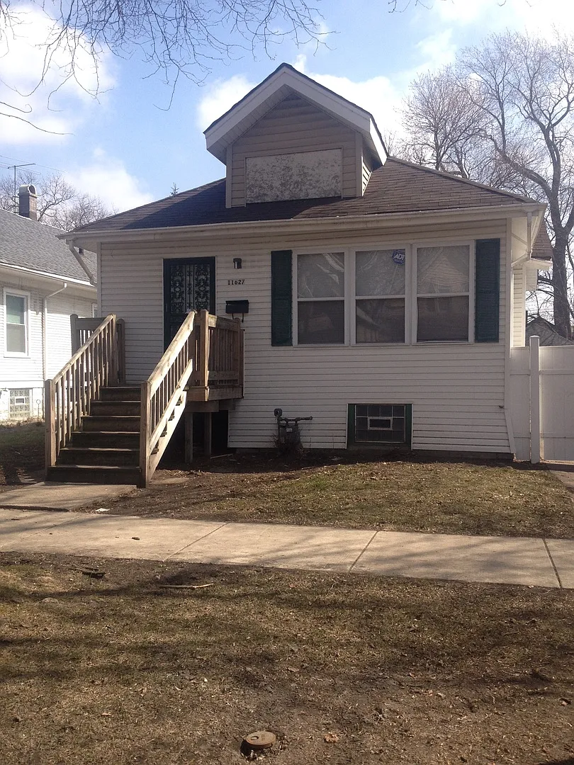 11627 S Wallace St photo 1
