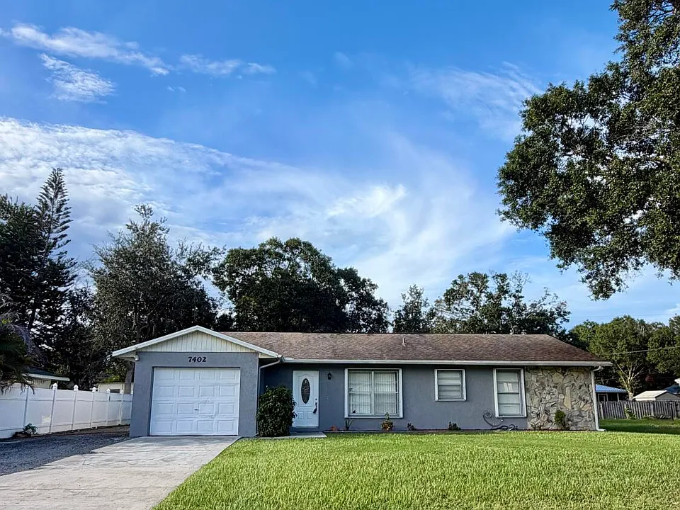 7402 Lakeland Blvd