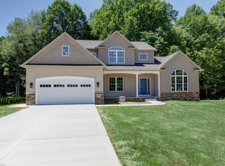 2236 Cambrian St, Madison, OH 44057