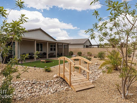 4th image of 1059 Overlook Ln