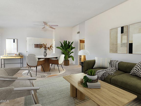 3rd image of 13031 W SEVILLE Drive