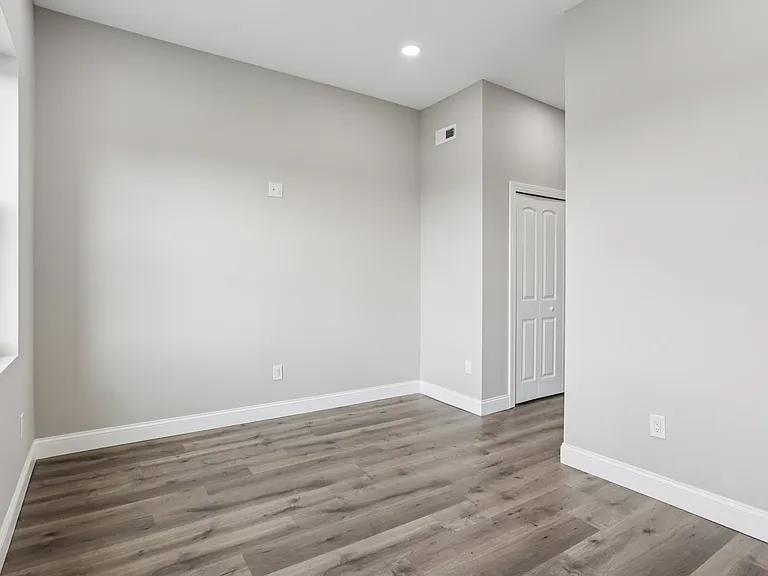 2225 N Waterloo St — Photo 7