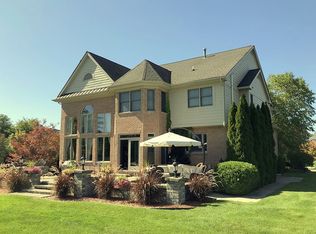 15938 Cog Hill Dr, Northville, MI 48167