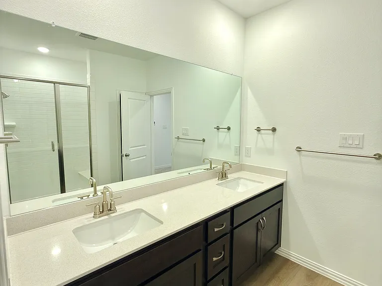 1175 Doris May Dr — Photo 31
