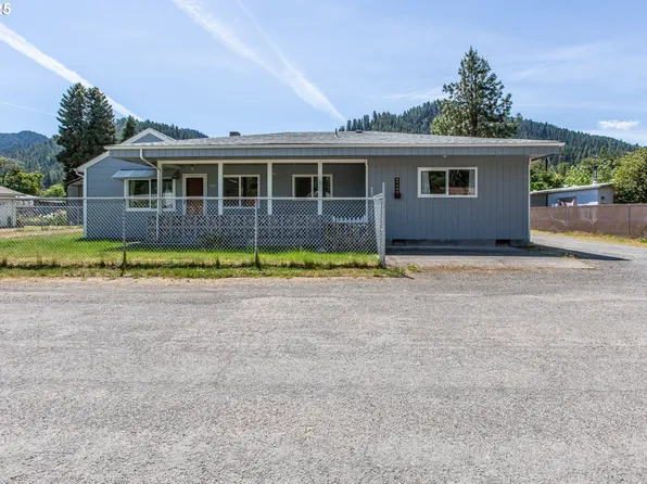 47508 Hansen St, Oakridge, OR 97463