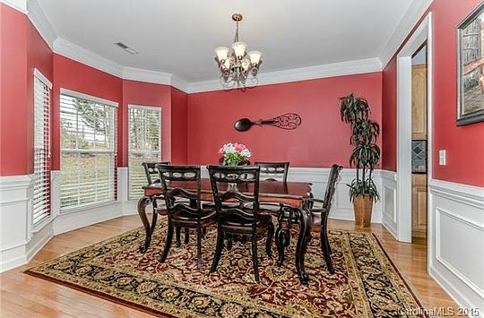 3rd image of 766 Lynnwood Farms Dr