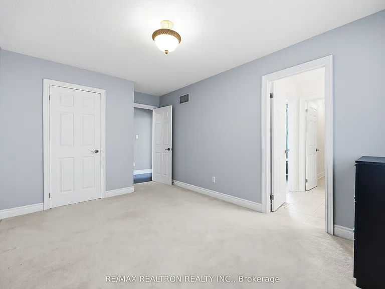 57 Dimarino Dr — Photo 29