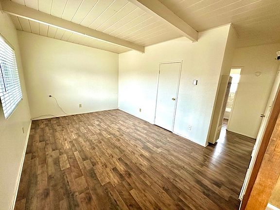 3rd image of 5071 Appian Way Suite C