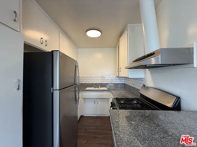 1428 11th St #10 — Photo 33