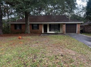 217 Whittington Dr, Savannah, GA 31419