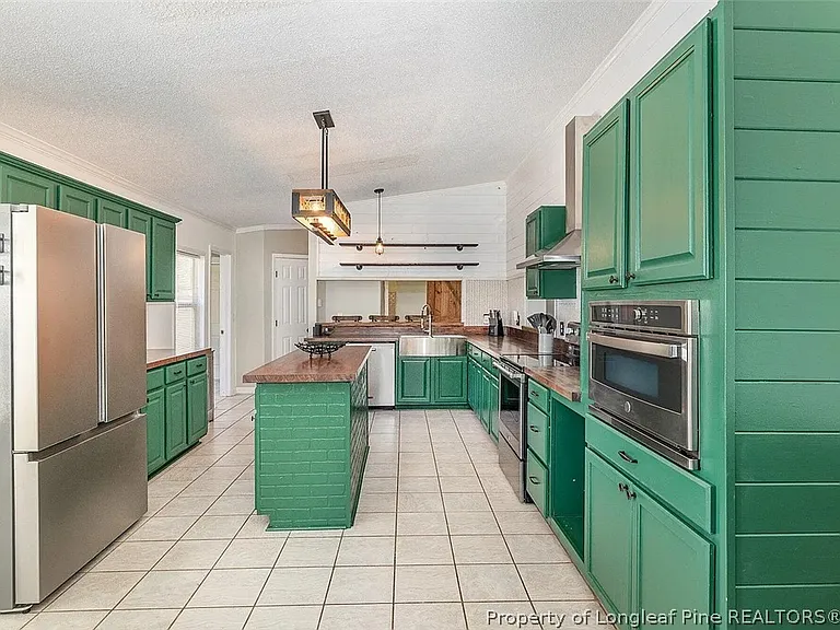 18 Five Ponds Dr — Photo 11