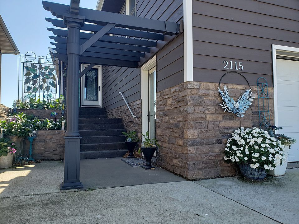 1st image of 2115 N Shore Dr