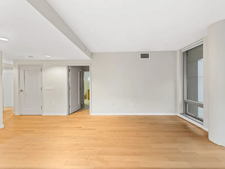 355 1st St #S502 — Photo 16