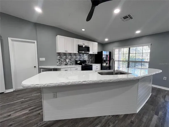 8122 Matthew Dr, New Port Richey, FL 34653