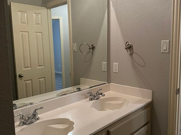 3rd image of 9104 Rose Ct