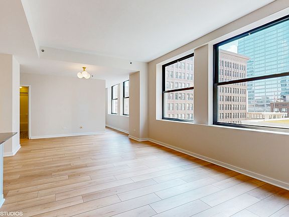 3rd image of 5 N Wabash Ave APT 1506