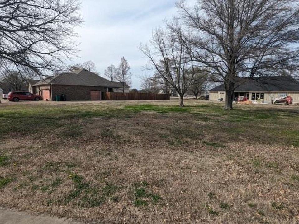 1st image of 1 Fairview Meadows Ln