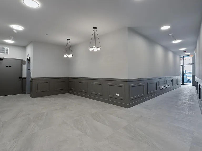 2505 W Farragut Ave #402 — Photo 16