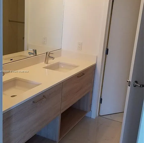 16385 Biscayne Blvd #660 — Photo 3