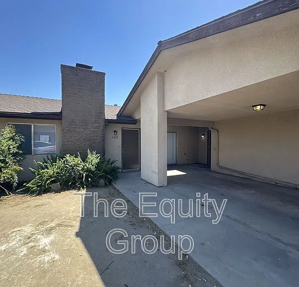 148 S Peppertree St — Photo 1