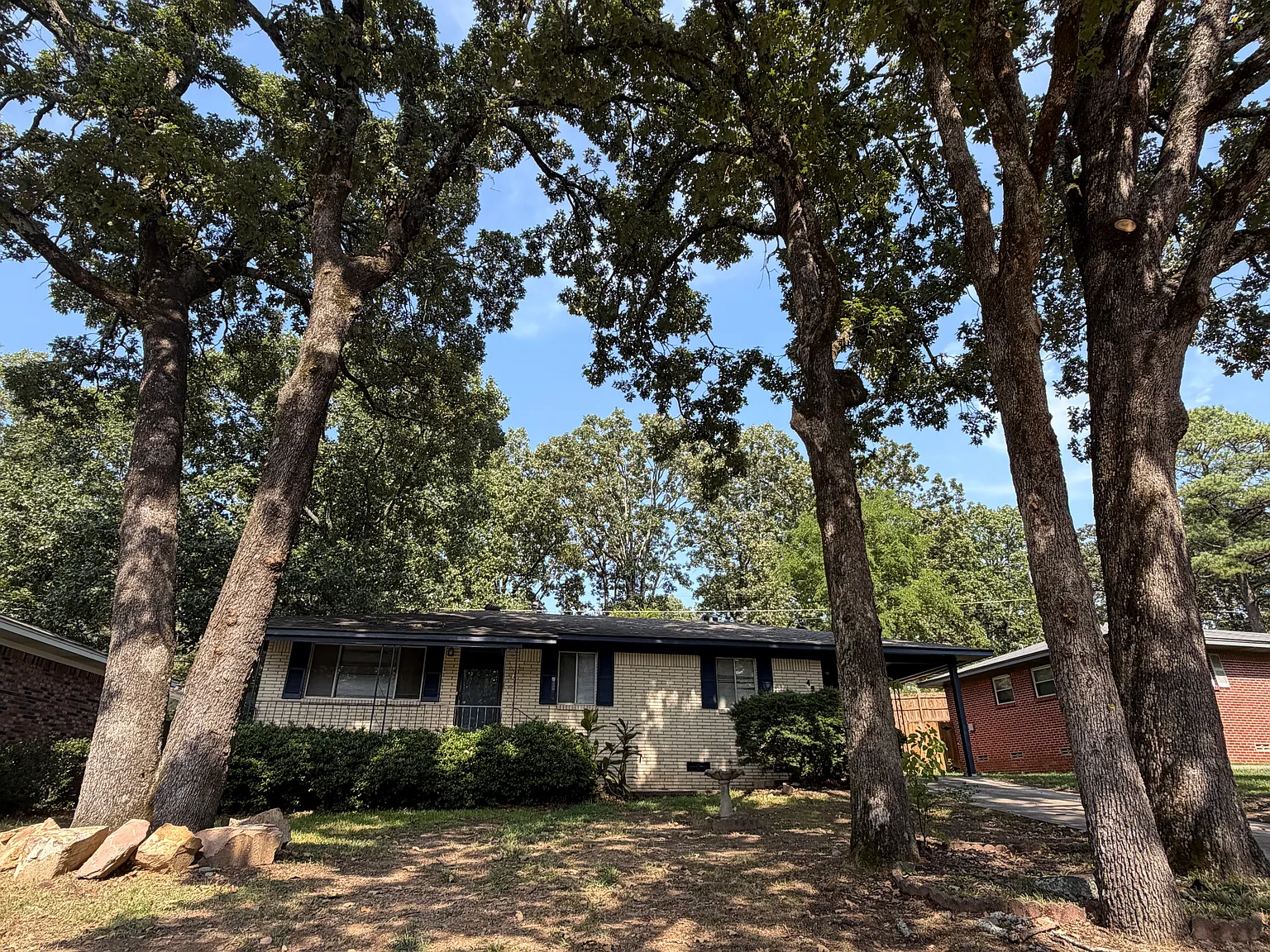 3 bed, 1.5 bath, 1176 sqft, $1,195 — Photo 4