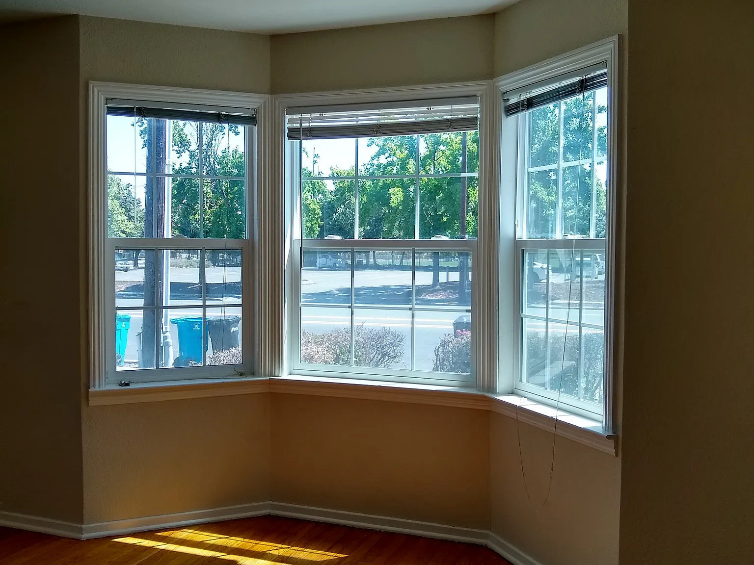 4 bed, 2.0 bath, 1925 sqft, $4,995 — Photo 4