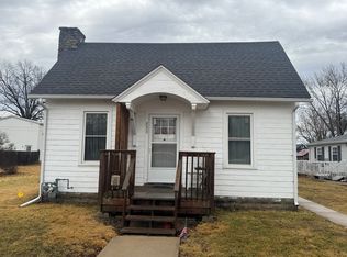 233 N Jones Ave, Amboy, IL 61310