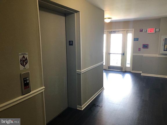 5th image of 45472 Westmeath Way Unit I33