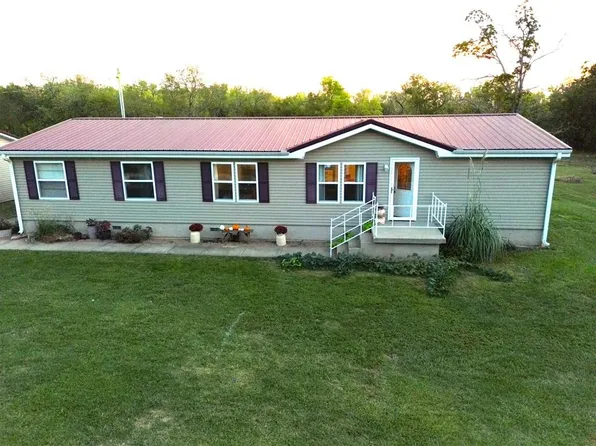 12391 SW Spring St, Hume, MO 64752