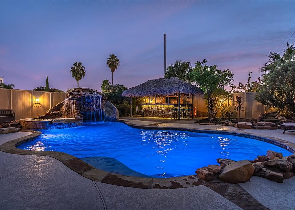 1st image of 3029 Bering Dr